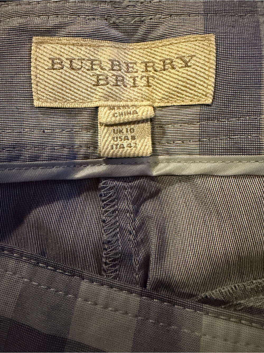 Burberry Britt Plaid Print Knee-Length Shorts in gray and white colorway - Picture 4 of 8